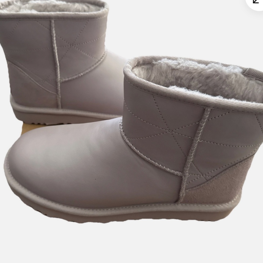UGG CLASSIC MINI PEARLIZED WOMEN BOOTS LEATHER US 8 /UK 7.5/EU 41 - Picture 2 of 5
